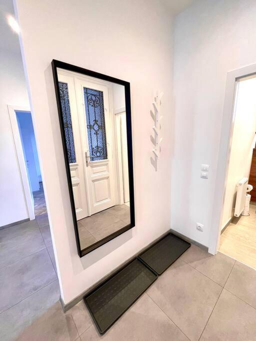 Brand New Spacious & Stylish Aptmt In City-Centre ウィーン エクステリア 写真